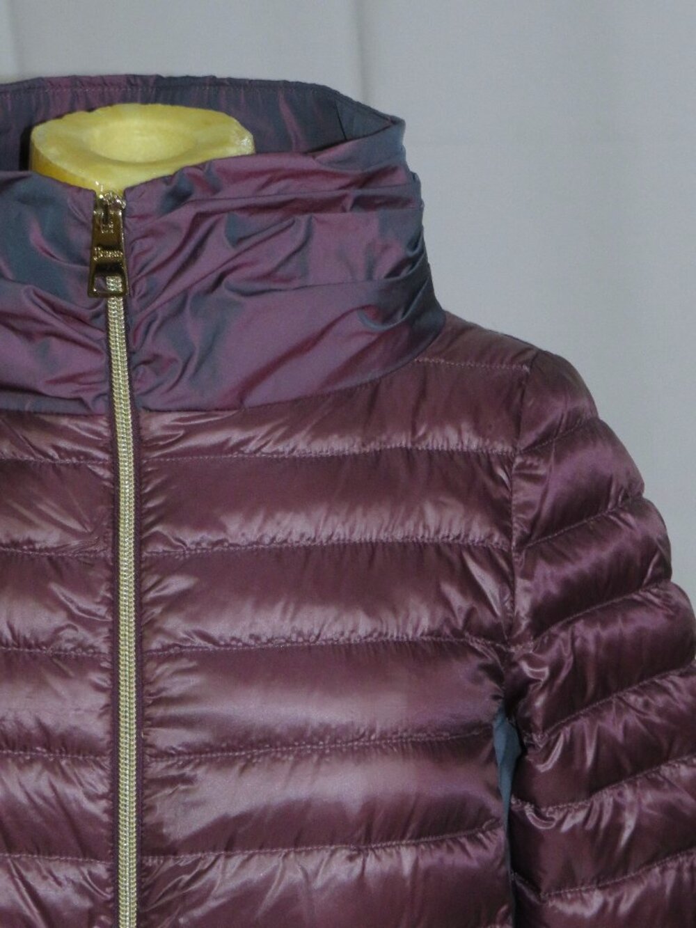 Herno Ladybug Burgundy Down Filled Zip Up Jacket 38